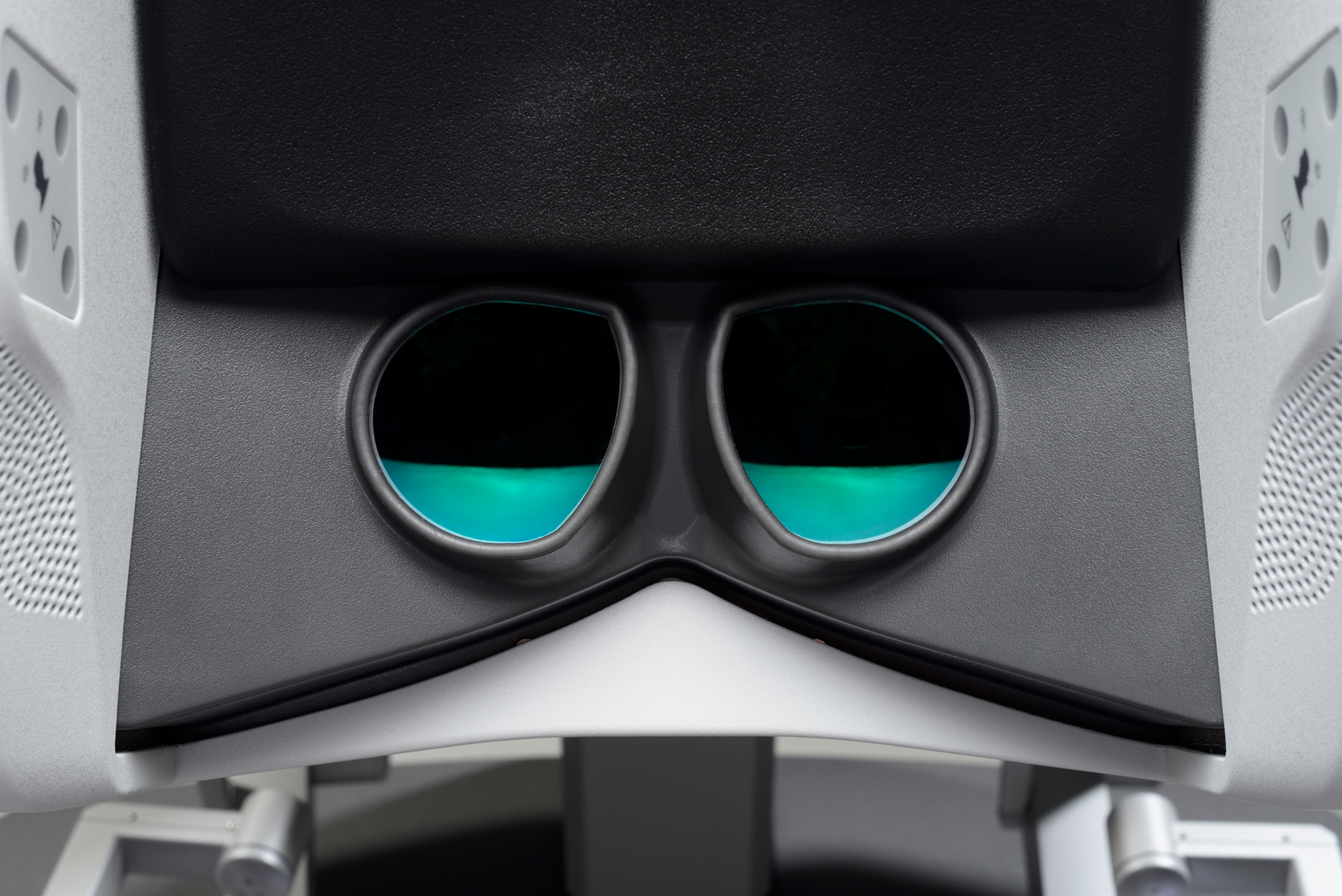 Da Vinci system surgeon console viewer