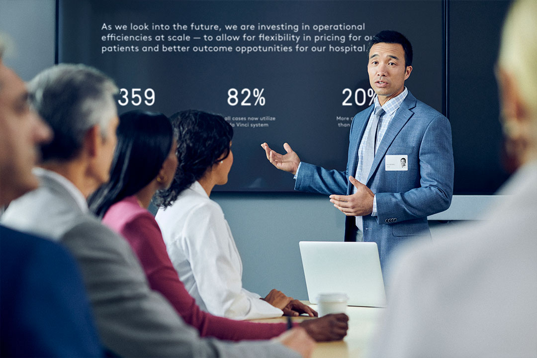 Instructor presenting to attendees