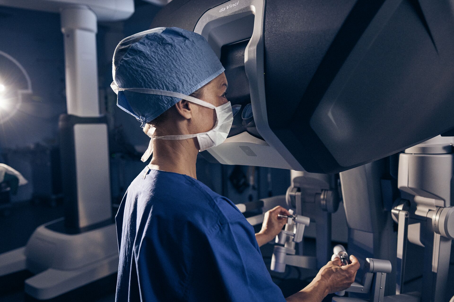 Chirurgien à la console